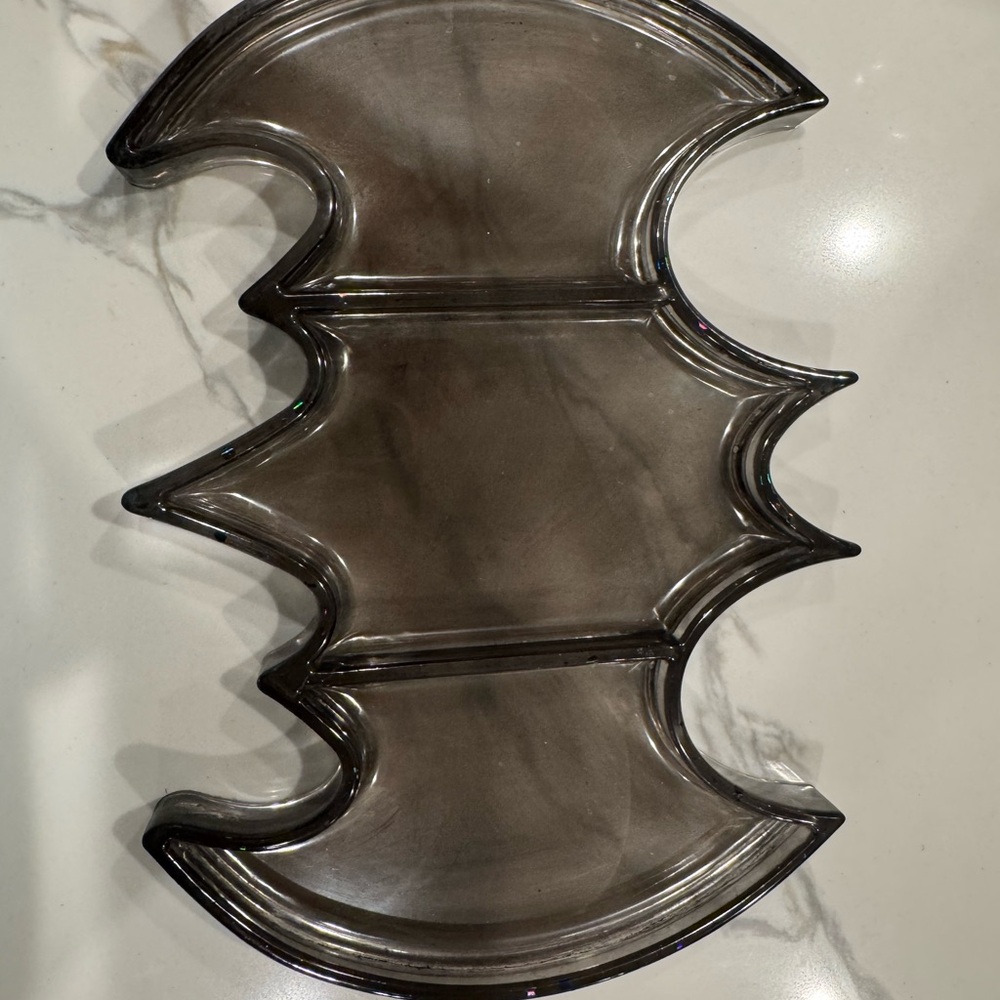 Unique Bat-Shaped resin Tray - Picture 1 of 1